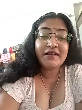 Snapshot of LAVERNIYA_ chatting on 10-12-25, 09:43 LAVERNIYA  online show from 10-12-25, 09:43