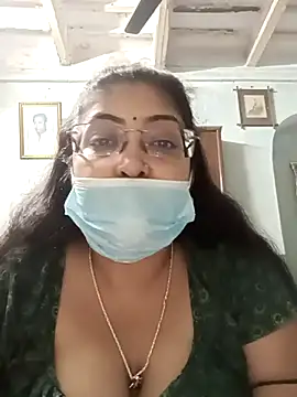 Snapshot of LAVERNIYA_ chatting on 02-04-25, 06:49 LAVERNIYA  online show from 02-04-25, 06:49