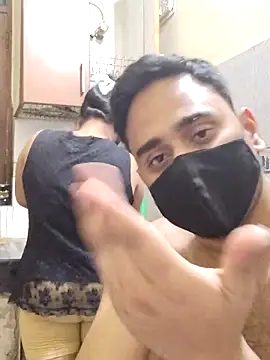 IND COUPLE1 online show from 03-09-25, 04:11