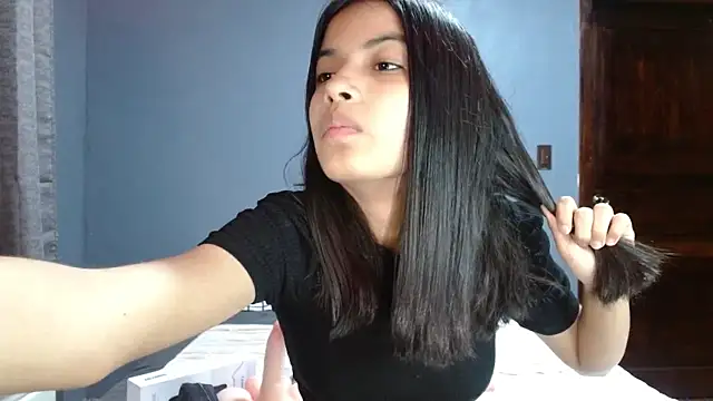 LiaOrtiz69 online show from 12-05-24, 12:58