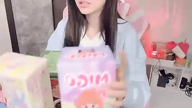 Snapshot of Virgo_686 chatting on 12-21-24, 02:26 Virgo 686 online show from 12-21-24, 02:26