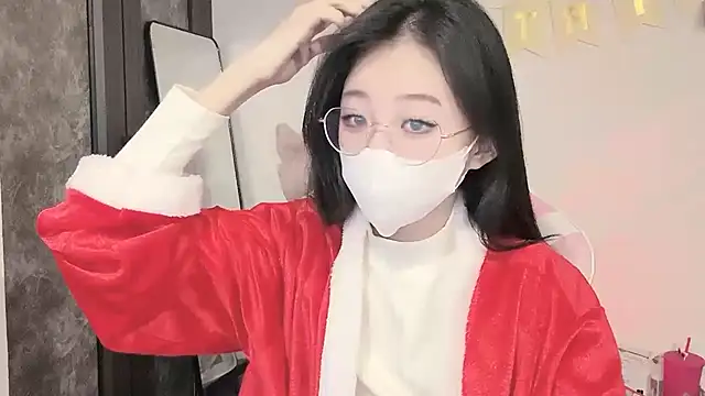 Snapshot of Virgo_686 chatting on 12-16-24, 10:40 Virgo 686 online show from 12-16-24, 10:40