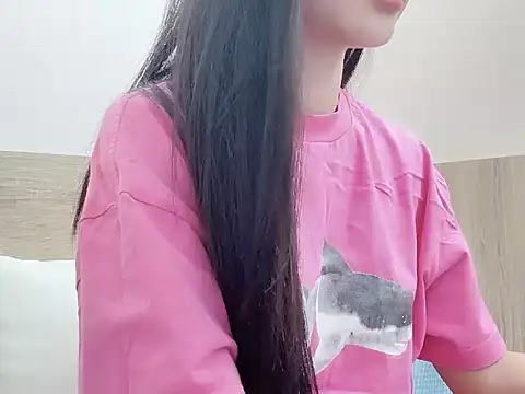 Snapshot of Virgo_686 chatting on 10-17-25, 01:24 Virgo 686 online show from 10-17-25, 01:24