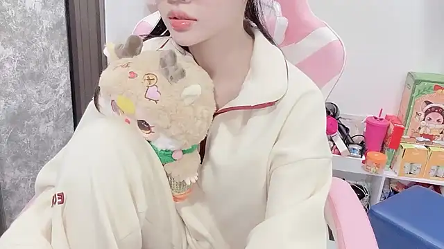 Snapshot of Virgo_686 chatting on 12-25-24, 10:06 Virgo 686 online show from 12-25-24, 10:06