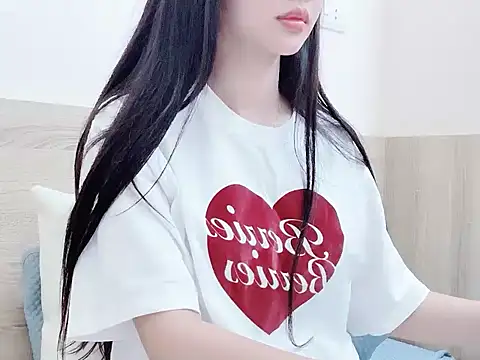 Snapshot of Virgo_686 chatting on 10-23-25, 12:37 Virgo 686 online show from 10-23-25, 12:37