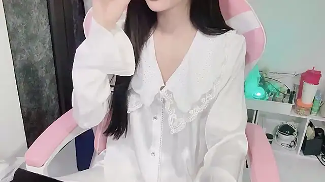 Snapshot of Virgo_686 chatting on 12-19-24, 10:34 Virgo 686 online show from 12-19-24, 10:34