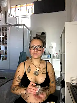 Hawitxui online show from 10-11-25, 11:44