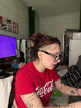 Snapshot of Hawitxui chatting on 02-09-26, 12:14 Hawitxui online show from 02-09-26, 12:14