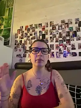 Snapshot of Hawitxui chatting on 02-16-26, 08:46 Hawitxui online show from 02-16-26, 08:46