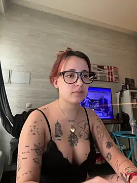 Snapshot of Hawitxui chatting on 03-04-26, 08:00 Hawitxui online show from 03-04-26, 08:00