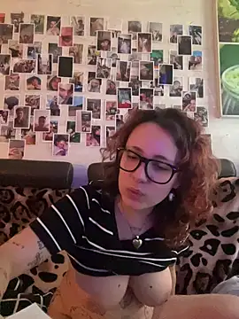 Hawitxui online show from 03-08-26, 07:33