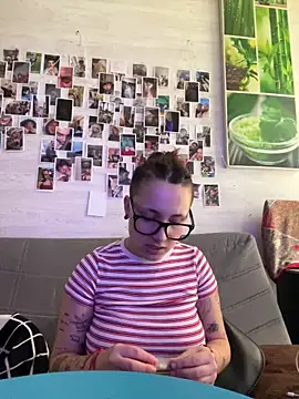 Hawitxui online show from 04-12-26, 08:39