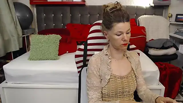 kellyterapy online show from 05-18-26, 02:23