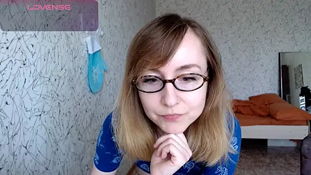 Snapshot of Athena_Richards chatting on 05-19-26, 09:49 Athena Richards online show from 05-19-26, 09:49