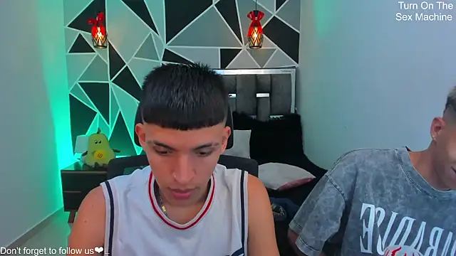 Juan Nd Steven online show from 04-22-26, 01:23