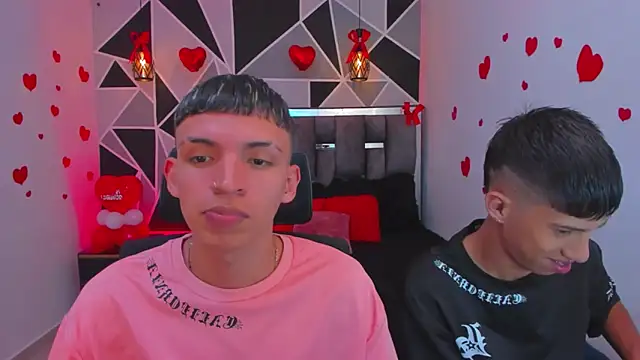 Snapshot of Juan_Nd_Steven chatting on 02-13-26, 02:44 Juan Nd Steven online show from 02-13-26, 02:44