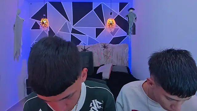 Juan Nd Steven online show from 10-25-25, 04:11