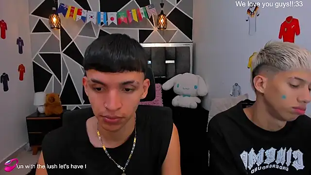 Snapshot of Juan_Nd_Steven chatting on 07-07-26, 01:30 Juan Nd Steven online show from 07-07-26, 01:30