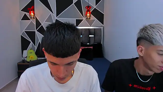 Juan Nd Steven online show from 04-25-26, 02:36