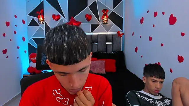 Snapshot of Juan_Nd_Steven chatting on 02-21-26, 03:30 Juan Nd Steven online show from 02-21-26, 03:30