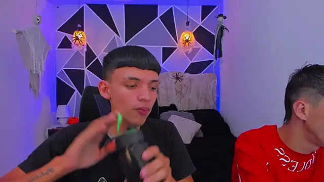 Juan Nd Steven online show from 10-28-25, 04:24