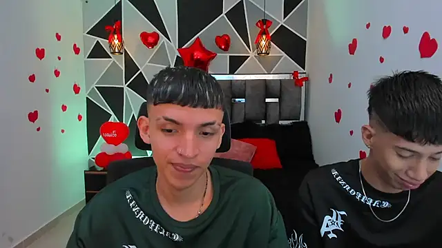 Snapshot of Juan_Nd_Steven chatting on 02-24-26, 02:56 Juan Nd Steven online show from 02-24-26, 02:56