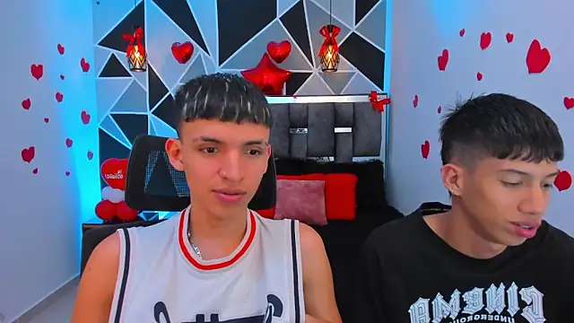 Snapshot of Juan_Nd_Steven chatting on 02-19-26, 11:12 Juan Nd Steven online show from 02-19-26, 11:12