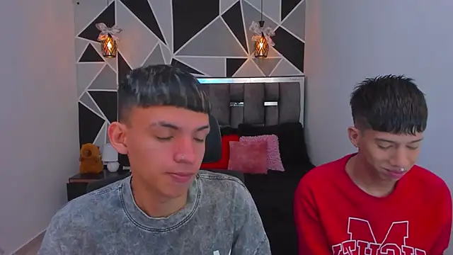 Snapshot of Juan_Nd_Steven chatting on 02-08-26, 11:08 Juan Nd Steven online show from 02-08-26, 11:08