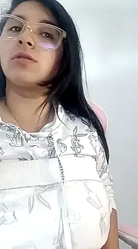Snapshot of _Angelinaandrade_ chatting on 02-05-25, 11:17 Angelinaandrade online show from 02-05-25, 11:17