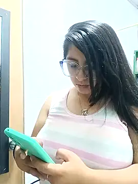  Angelinaandrade  online show from 11-13-25, 12:36