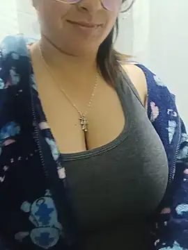  Angelinaandrade  online show from 06-20-26, 01:10