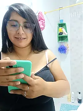 Snapshot of _Angelinaandrade_ chatting on 10-07-25, 01:39 Angelinaandrade online show from 10-07-25, 01:39