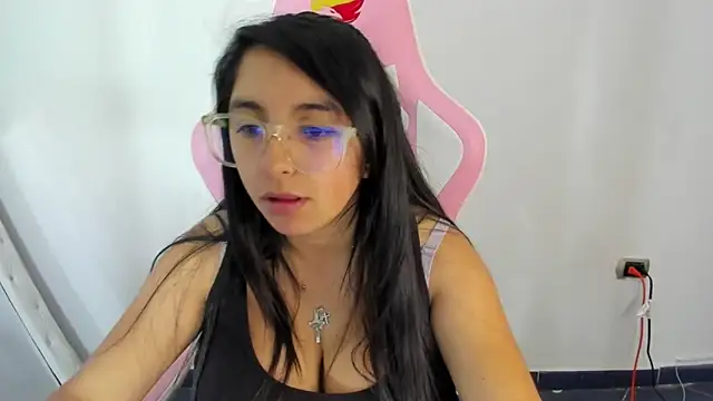 Snapshot of _Angelinaandrade_ chatting on 03-18-25, 07:55 Angelinaandrade online show from 03-18-25, 07:55