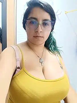Snapshot of _Angelinaandrade_ chatting on 09-20-25, 01:21 Angelinaandrade online show from 09-20-25, 01:21