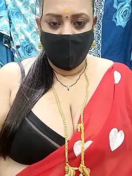 Snapshot of ashikaa_r chatting on 10-01-25, 07:18 ashikaa r online show from 10-01-25, 07:18