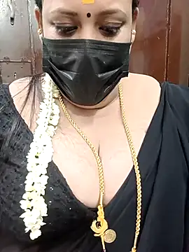 Snapshot of ashikaa_r chatting on 02-15-25, 04:34 ashikaa r online show from 02-15-25, 04:34