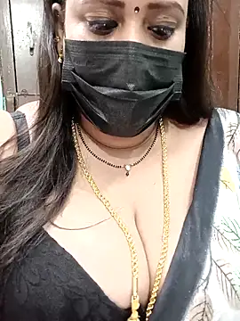 Snapshot of ashikaa_r chatting on 03-06-25, 12:41 ashikaa r online show from 03-06-25, 12:41