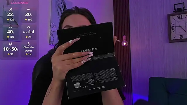 miah connor online show from 10-05-25, 07:37