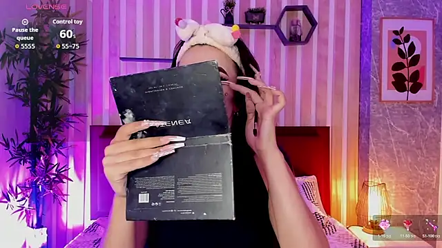 miah connor online show from 11-05-25, 07:39