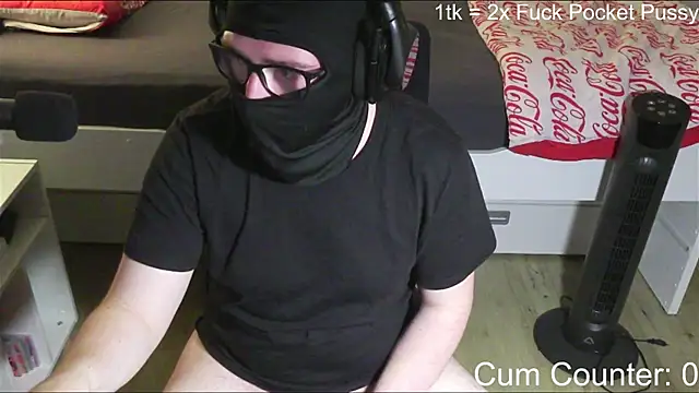 Snapshot of HornyTeenBoy64 chatting on 06-14-26, 03:57 HornyTeenBoy64 online show from 06-14-26, 03:57