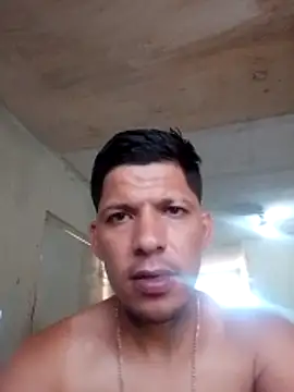 Snapshot of Alonsomadeira chatting on 06-06-26, 02:22 Alonsomadeira online show from 06-06-26, 02:22