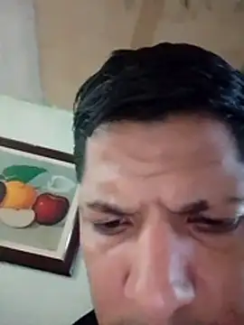 Snapshot of Alonsomadeira chatting on 05-03-26, 12:53 Alonsomadeira online show from 05-03-26, 12:53