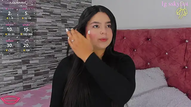 skyhotgirll online show from 10-04-25, 08:05