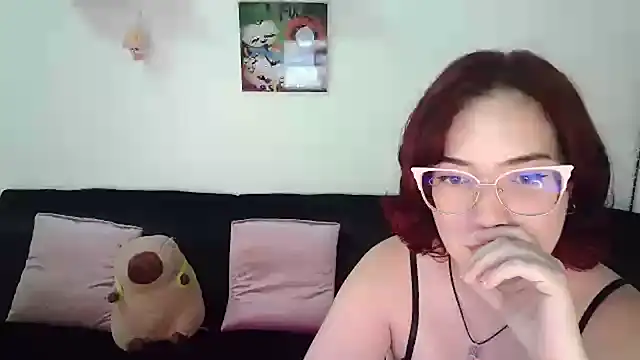 Snapshot of AndrewAnndCherry chatting on 01-28-25, 12:47 AndrewAnndCherry online show from 01-28-25, 12:47