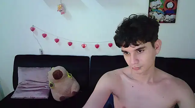 Snapshot of AndrewAnndCherry chatting on 02-14-25, 02:50 AndrewAnndCherry online show from 02-14-25, 02:50