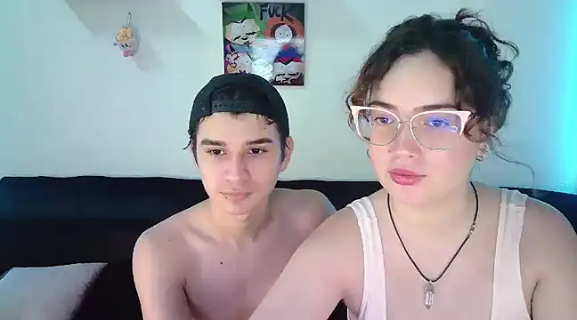 Snapshot of AndrewAnndCherry chatting on 01-23-25, 12:35 AndrewAnndCherry online show from 01-23-25, 12:35