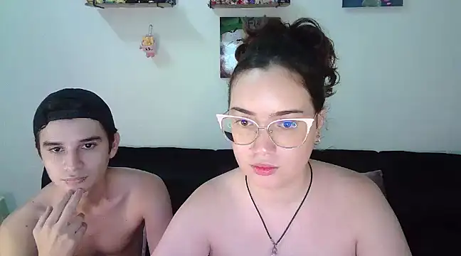 Snapshot of AndrewAnndCherry chatting on 01-21-25, 01:08 AndrewAnndCherry online show from 01-21-25, 01:08
