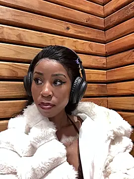 Snapshot of Dime-__ chatting on 06-28-26, 07:09 Dime- online show from 06-28-26, 07:09