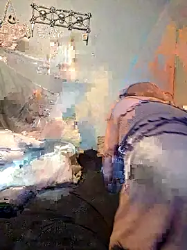 Snapshot of mcv131985 chatting on 11-28-25, 12:33 mcv131985 online show from 11-28-25, 12:33