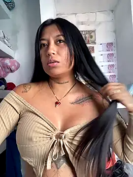 Snapshot of luisa16xxx chatting on 10-12-25, 07:15 luisa16xxx online show from 10-12-25, 07:15